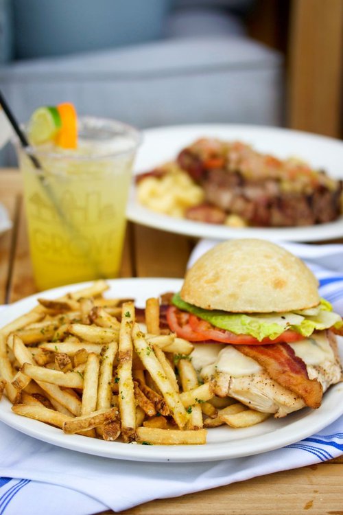 The Hudson: grilled chicken breast, smoked bacon, pesto aioli