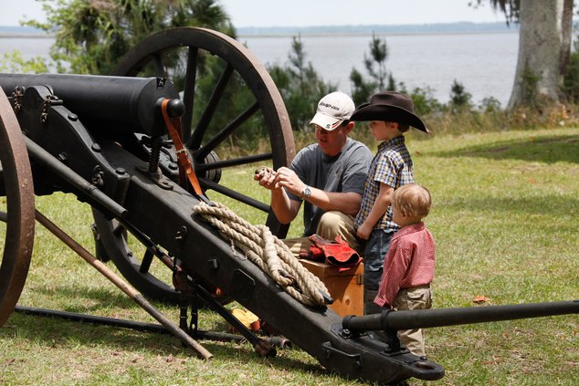 Cannon at Fort McAllister