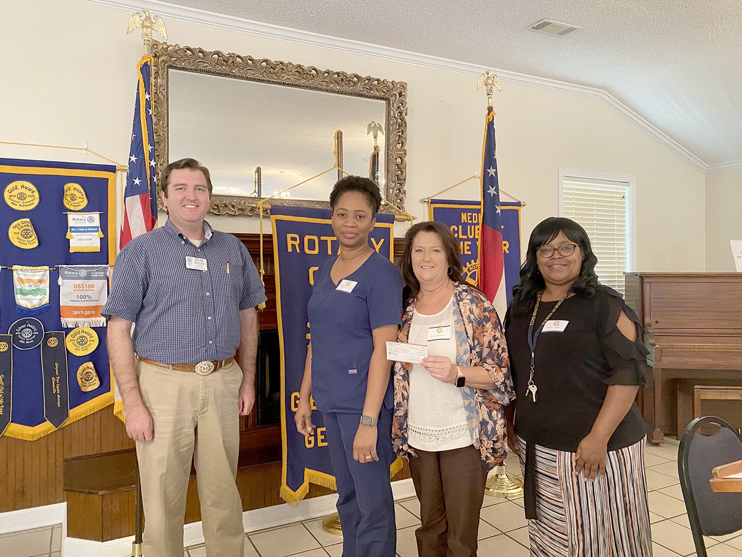 Glennville Rotary Club donates 5,000 to Ferst Readers of Tattnall