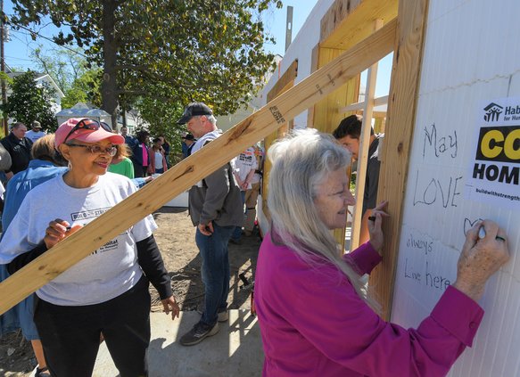 Habitat House 60
