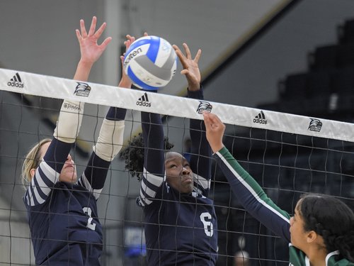 101823_SHS_VOLLEYBALL_04.jpg