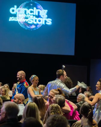 110923_DANCING_STARS_03.jpg