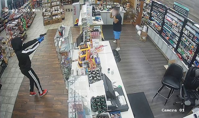 SPD seeks armed robbery suspect - Statesboro Herald - Vimarsana News