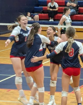 ECHS Volleyball celebrates