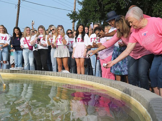Pink Out the Fountain