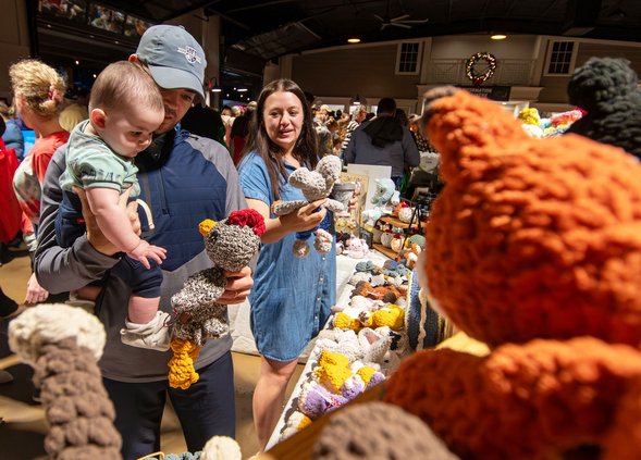 Shopping by Lantern Light 2024