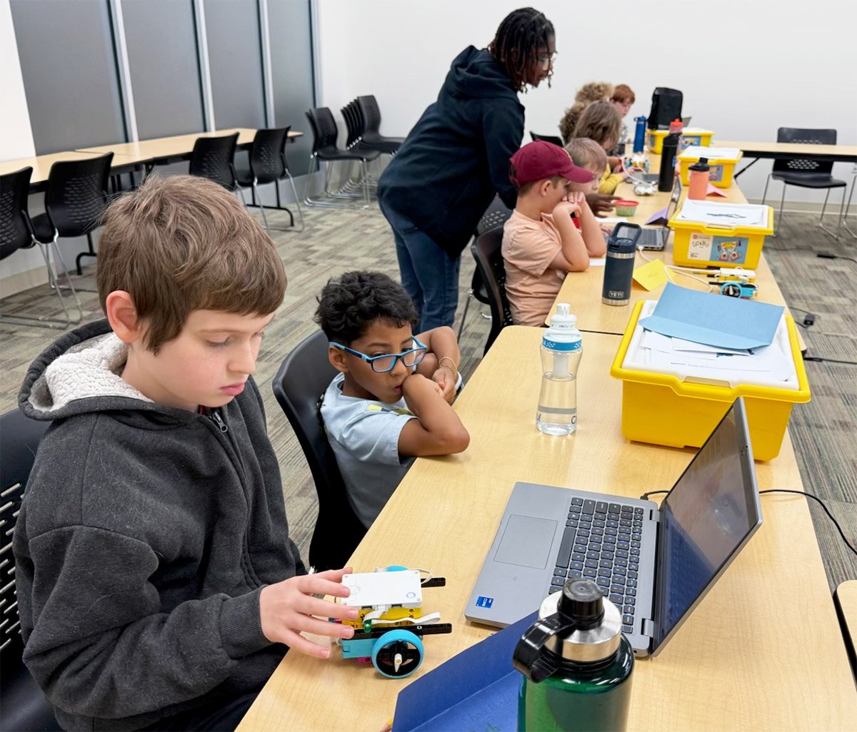 Mini Engineers Project 'Mini-engineers' explore the world of robotics building - Statesboro Herald