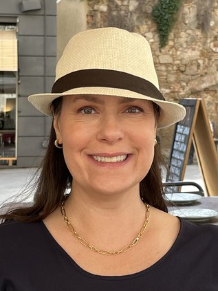 Charlotte Elaine Armstrong Elliott