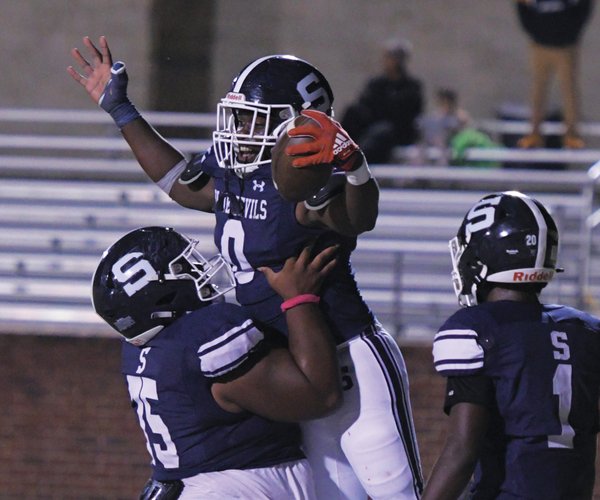 101824_SHS_FOOTBALL_01 w.jpg