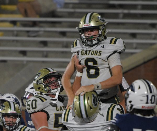 081625_BA_PORTAL_FOOTBALL_01.jpg
