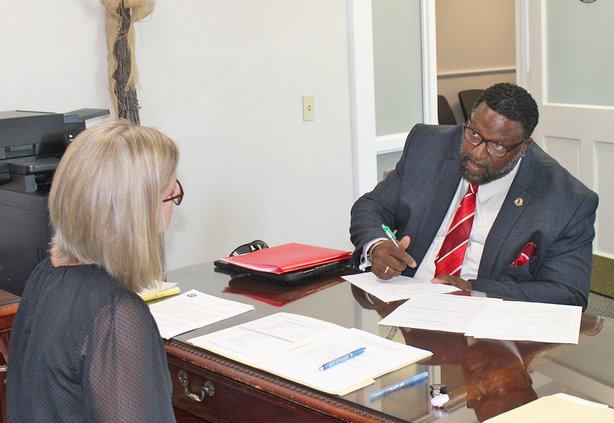 Harris qualifies for Statesboro mayoral race