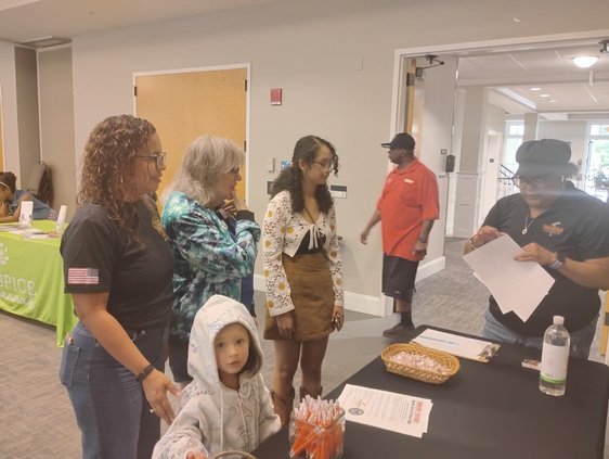 veterans' fair photo 3