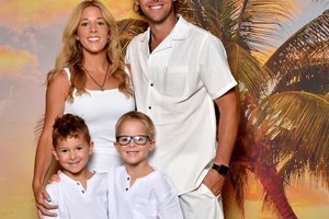 Josh Reddick Know Your Neighbor