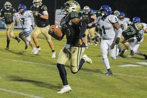 111524_BA_FOOTBALL_09 w.jpg