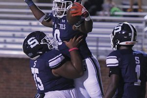 101824_SHS_FOOTBALL_01 w.jpg