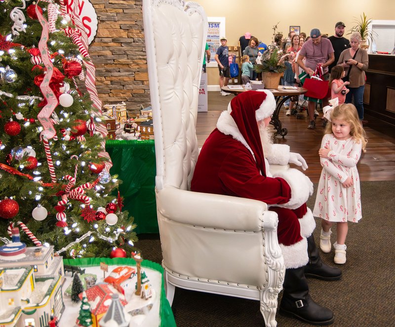 Shopping by Lantern Light 2025