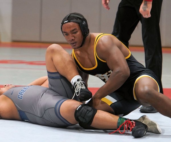 RH wrestlers compete in Guyton tournament