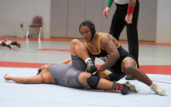 RH wrestlers compete in Guyton tournament