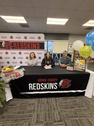 liz harvey signing 01-19