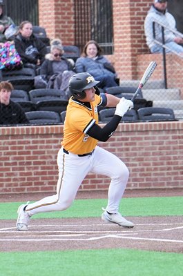 # 24 David Willis gets on base