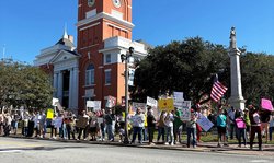 Herald File The October 2025 "No Kings" rally in downtown Statesboro drew hundreds of participants. Another "No Kings" event is set for Saturday starting with a march from Luetta Moore Park to the Bulloch County Courthouse.