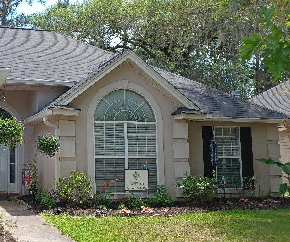 yard of month hoag