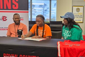 jasmine mikell signing