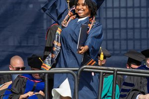 051126_GS_GRAD_01.jpg