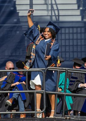 051126_GS_GRAD_01.jpg