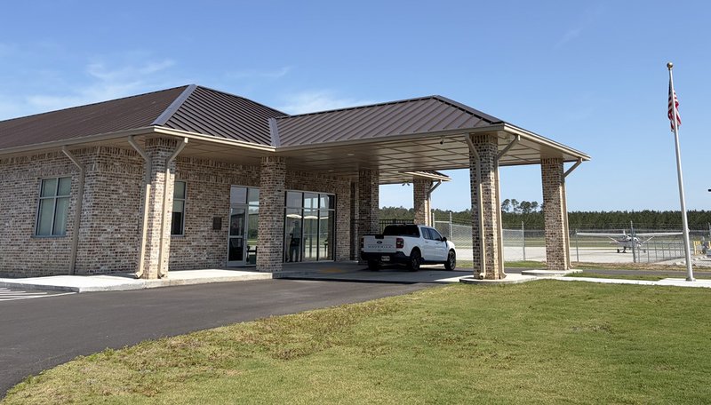 Airport Claxton.jpg