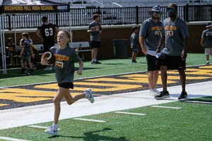 RHHS hosts football skills camp for kids