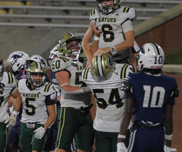 081625_BA_PORTAL_FOOTBALL_01.jpg