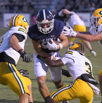 090525_SHS_FOOTBALL_07.jpg