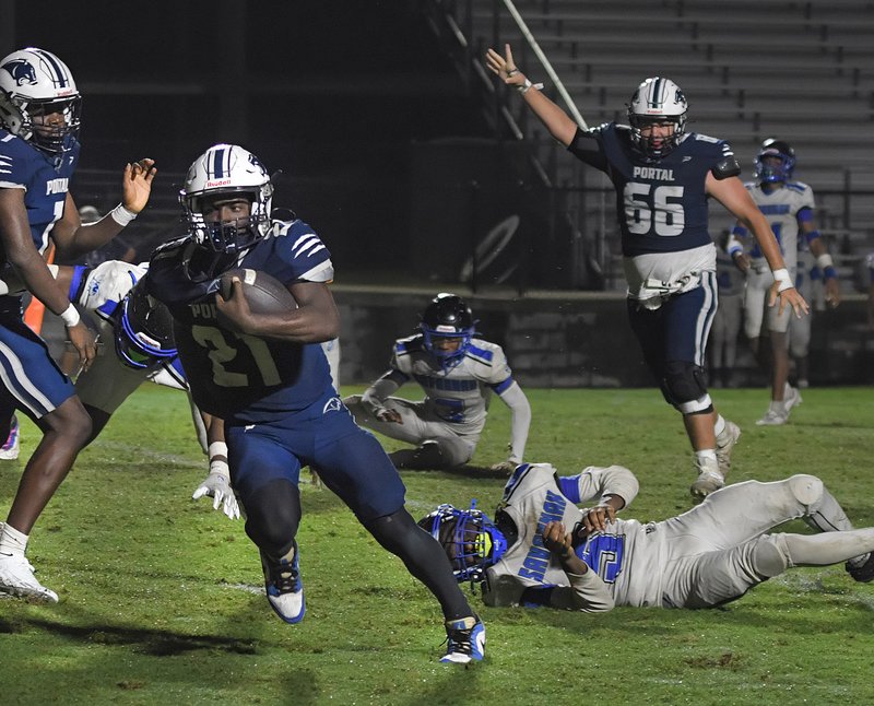 092625_PORTAL_FOOTBALL_02.jpg