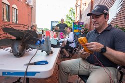 080726_FIX_IT_FAIR_02.jpg