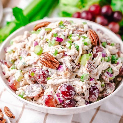 Chicken-Salad-with-Grapes-and-Pecans.jpg