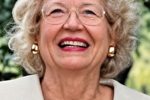 Jewel Elizabeth “Beth” Muldrew