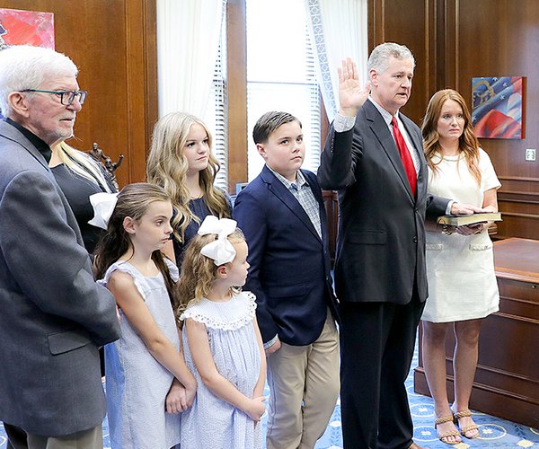 Braun sworn in 1.jpg