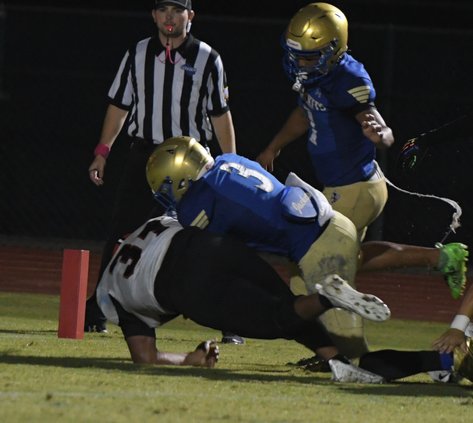 100226_SEB_FOOTBALL_06.jpg