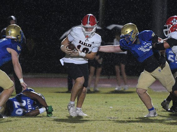100226_SEB_FOOTBALL_07.jpg