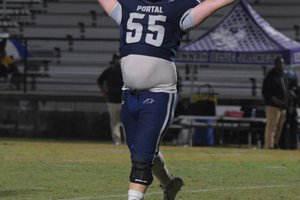 092625_PORTAL_FOOTBALL_05.jpg