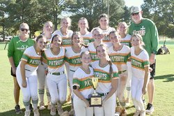 coaches with trophy and team.jpg